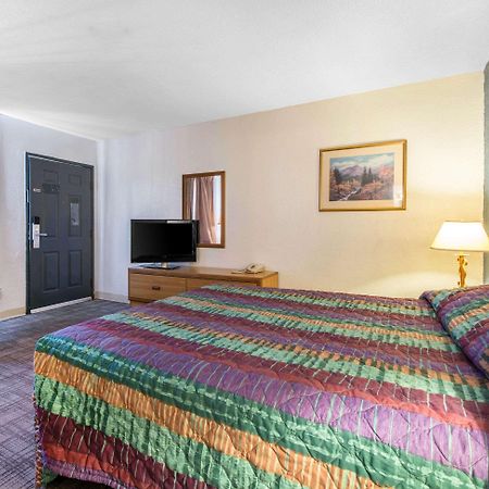 Rodeway Inn & Suites Colorado Springs Luaran gambar