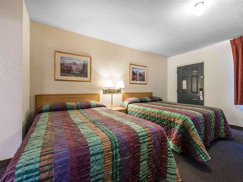 Rodeway Inn & Suites Colorado Springs Luaran gambar