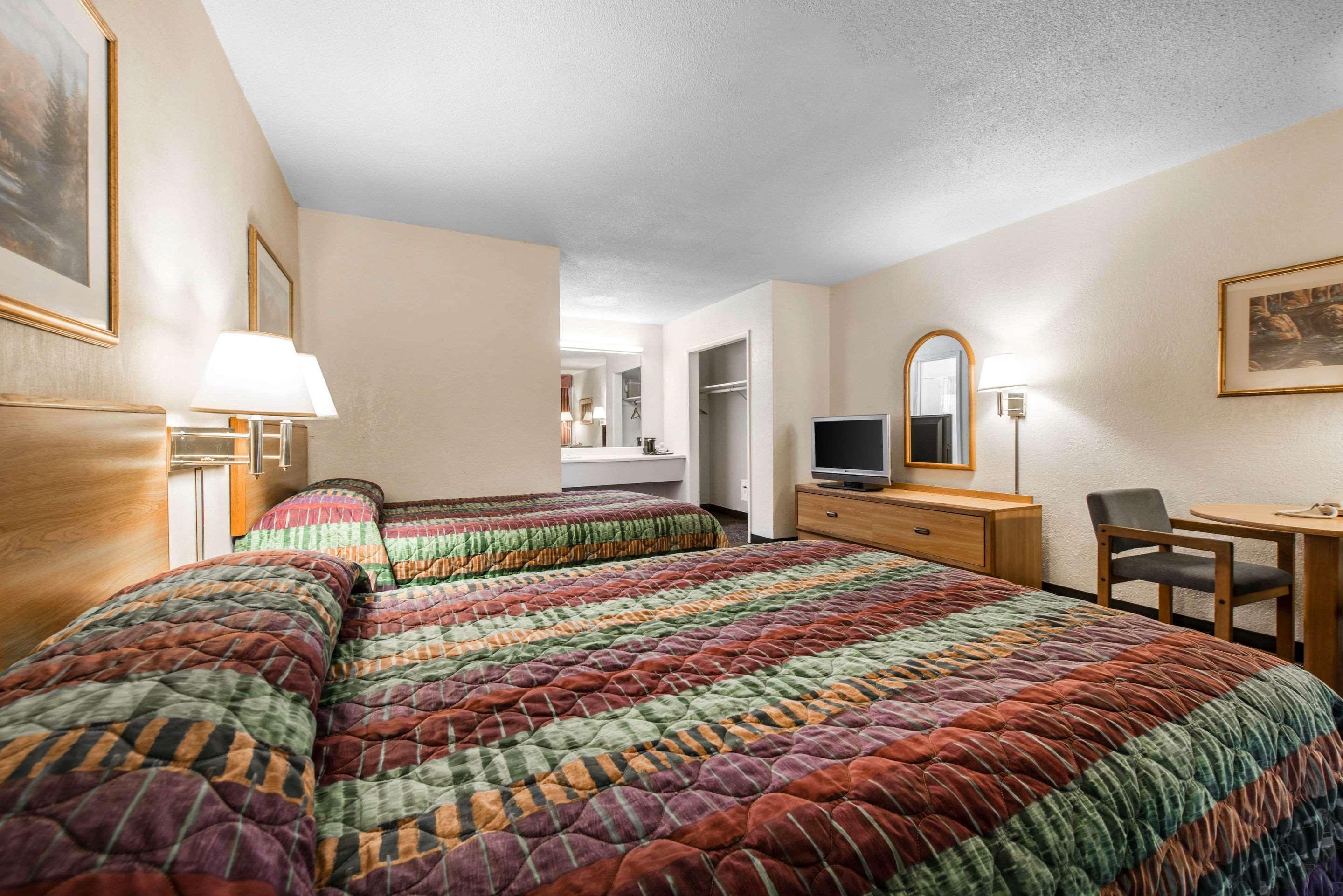 Rodeway Inn & Suites Colorado Springs Luaran gambar