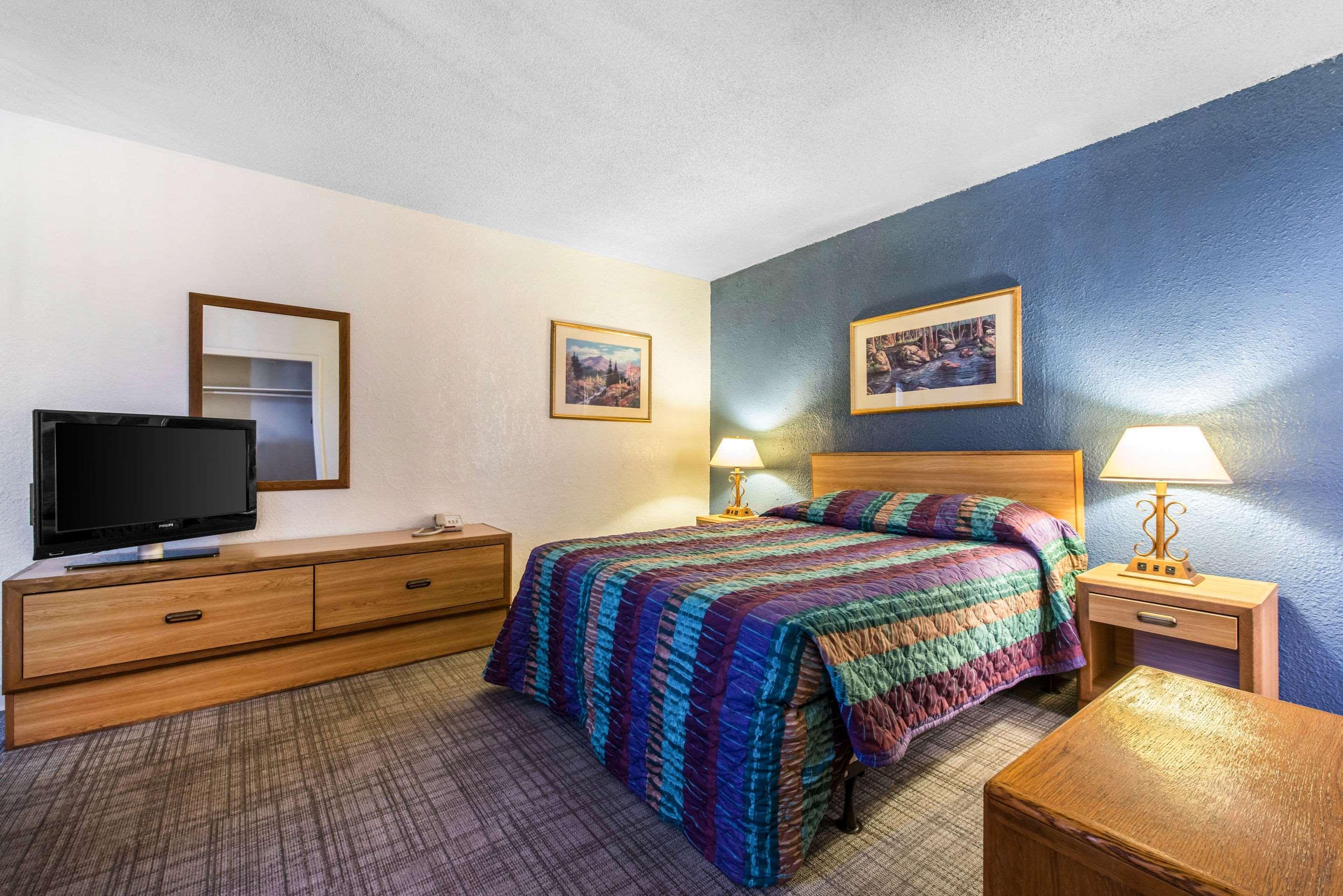 Rodeway Inn & Suites Colorado Springs Luaran gambar