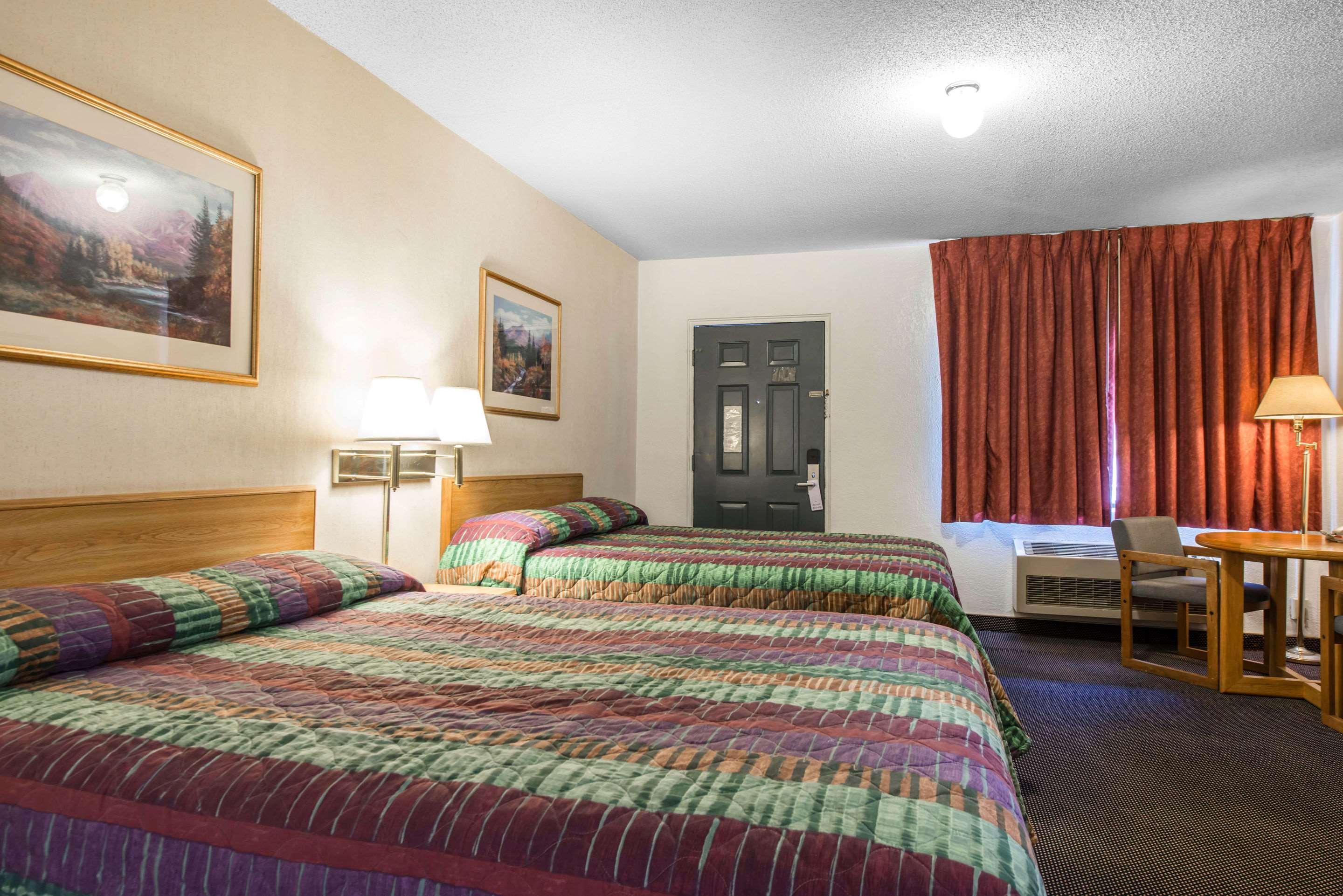 Rodeway Inn & Suites Colorado Springs Luaran gambar