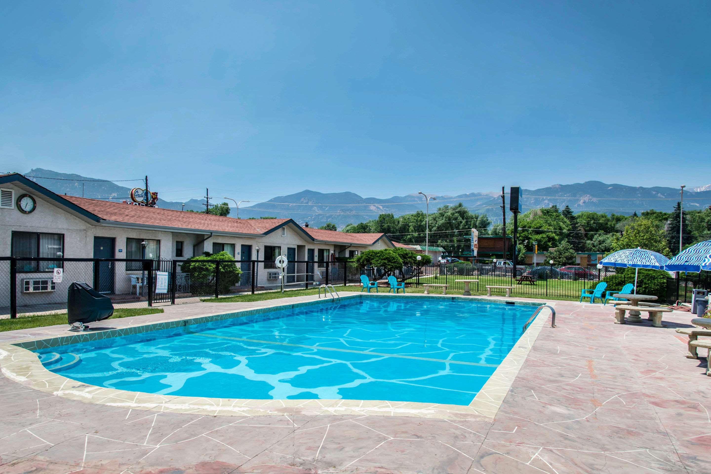 Rodeway Inn & Suites Colorado Springs Luaran gambar