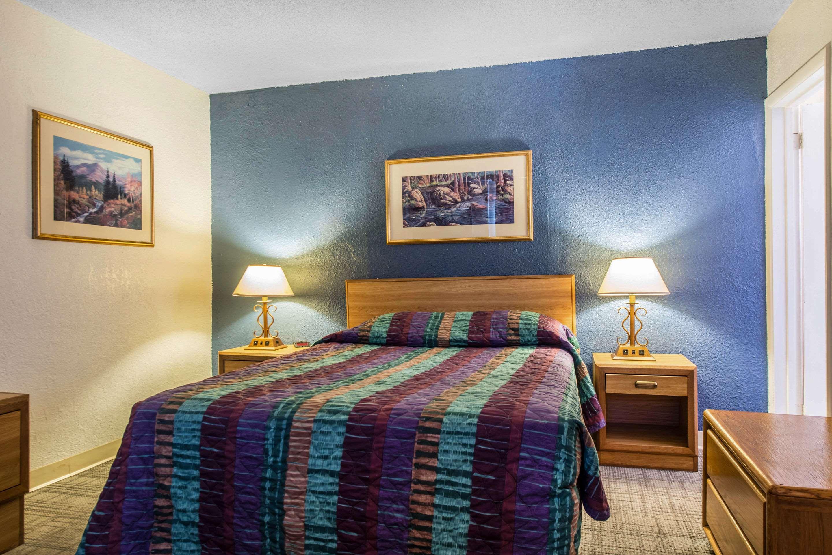 Rodeway Inn & Suites Colorado Springs Luaran gambar