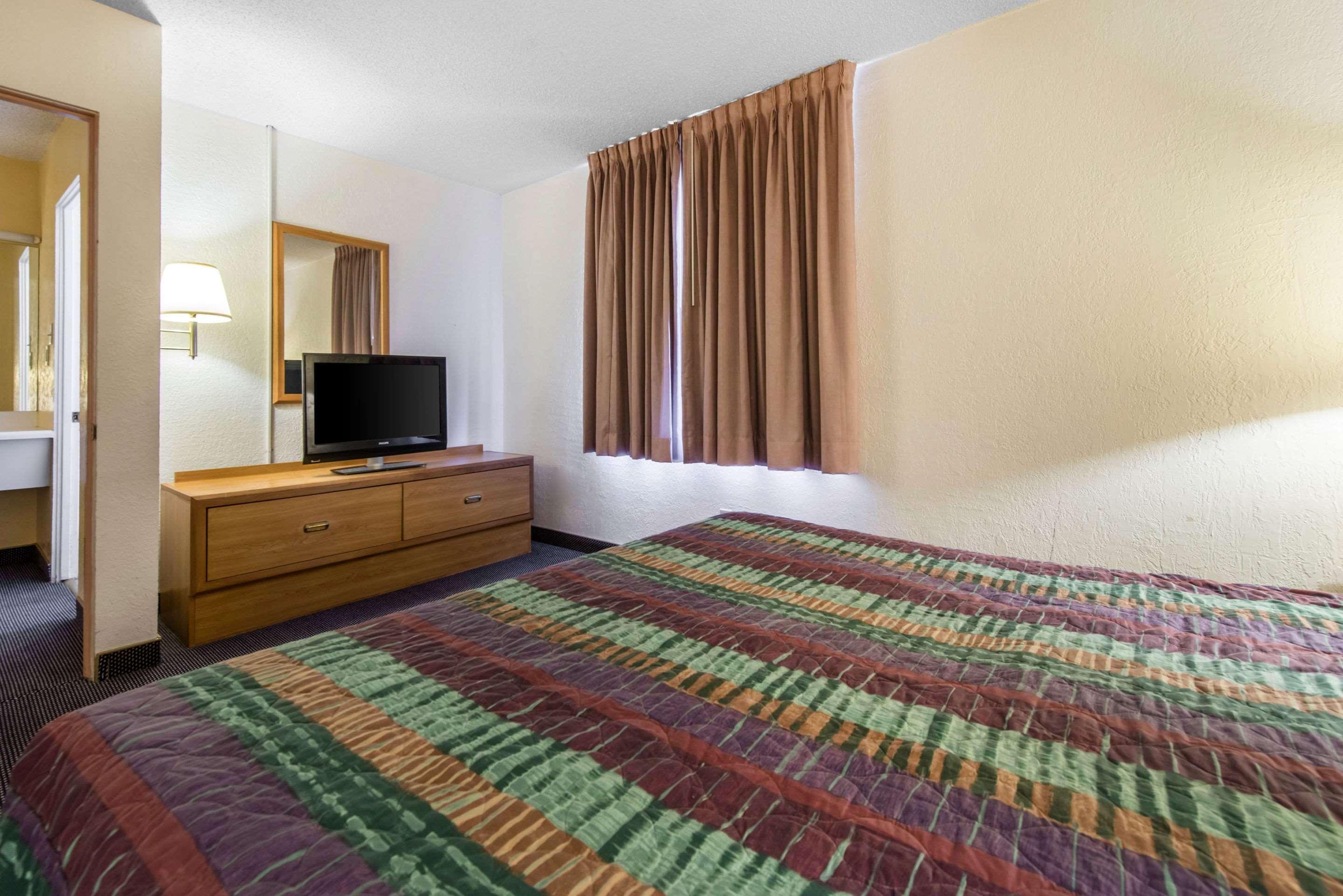 Rodeway Inn & Suites Colorado Springs Luaran gambar