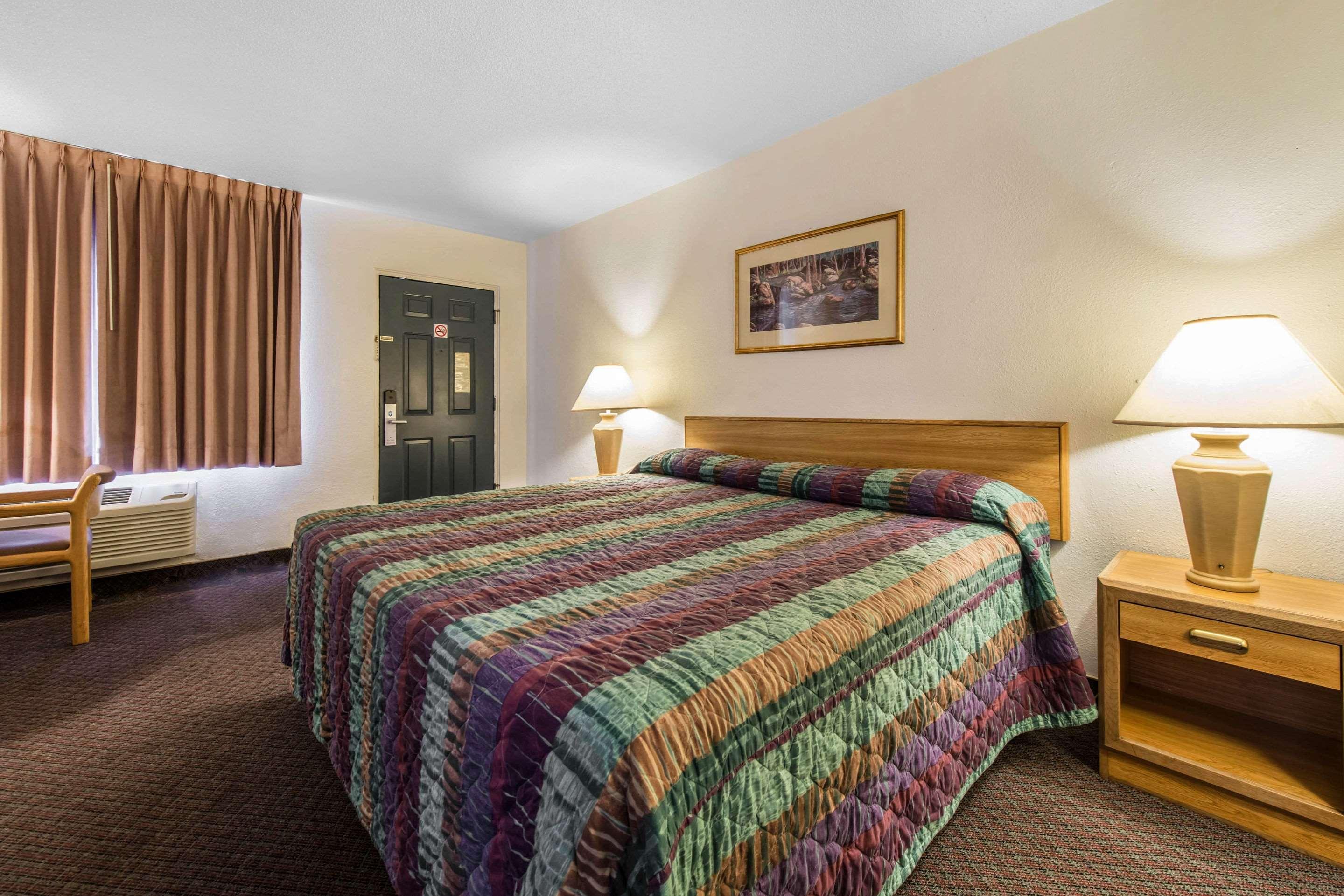 Rodeway Inn & Suites Colorado Springs Luaran gambar